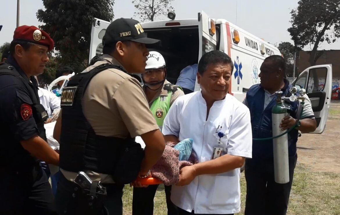 Hospital Nacional Sergio E. Bernales recepcionó y brindó atención médica a policía herido por impactos de balas