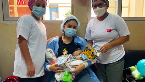 Hospital Sergio E. Bernales refuerza la importancia de la lactancia materna con el concurso ‘Bebé Mamoncito’
