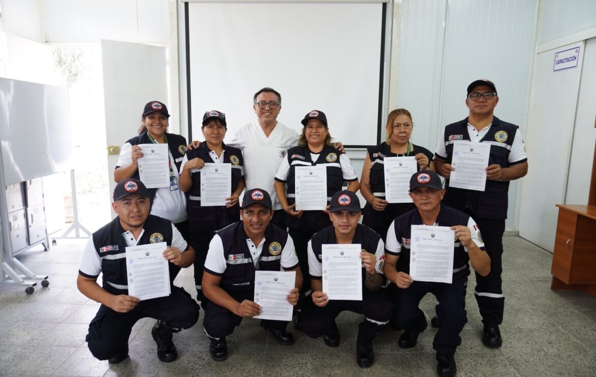 14 servidores del Hospital Nacional Sergio E. Bernales son reconocidos como brigadistas hospitalarios