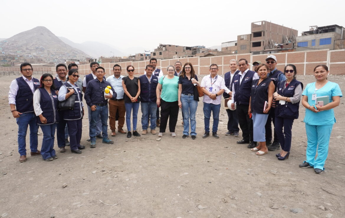Programa “Creación de Redes Integradas de Salud” y Equipo del MINSA visitan al Hospital Sergio Bernales