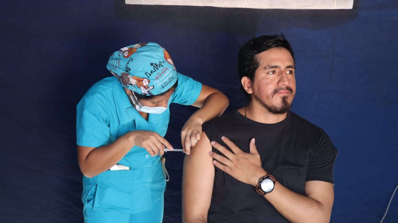 Semana de Vacunación de las Américas 2024 viene realizándose con éxito en el Hospital Nacional Sergio E. Bernales